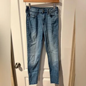 Aeropostale high waisted jegging size 2 short. Light wash.